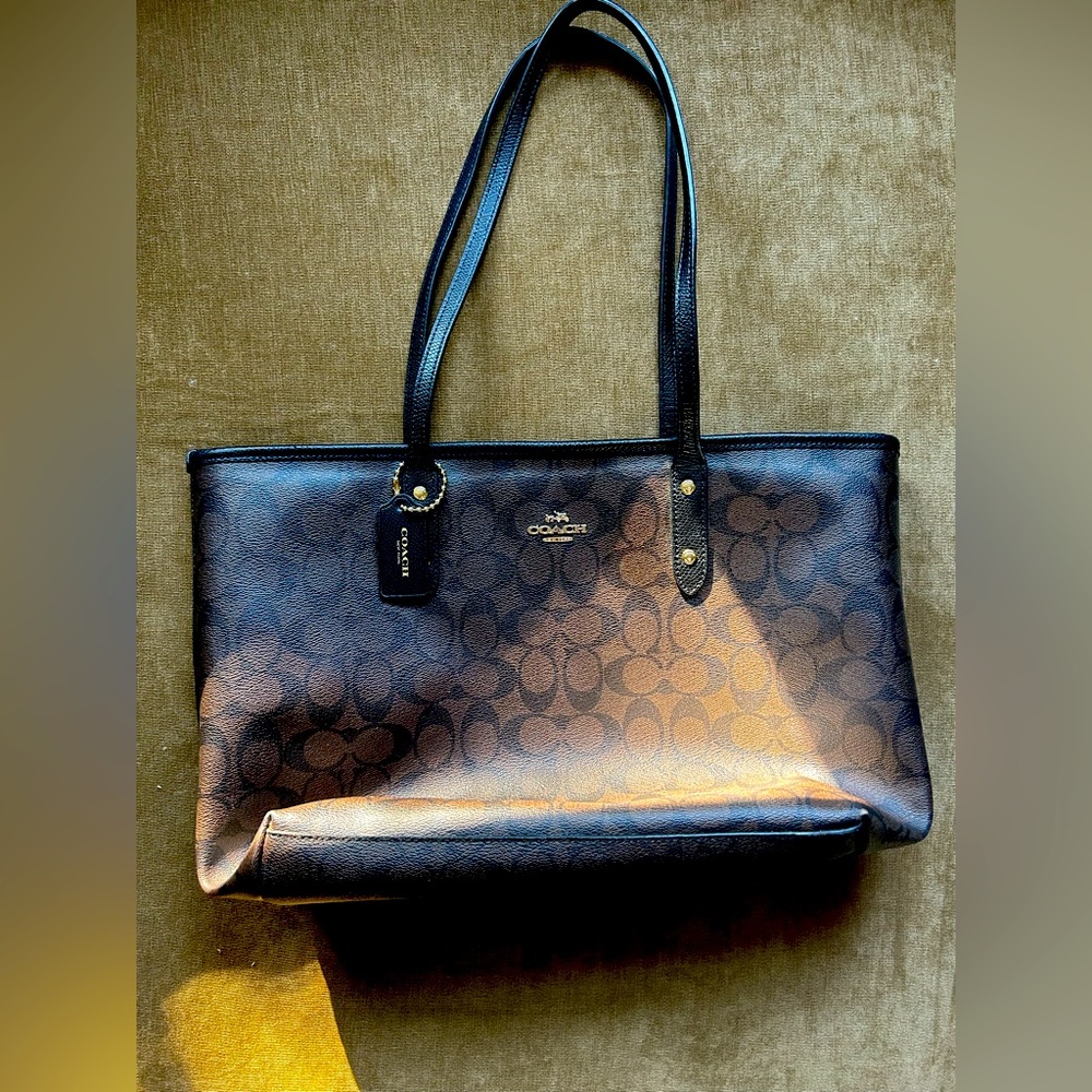 Signature Coach Tote